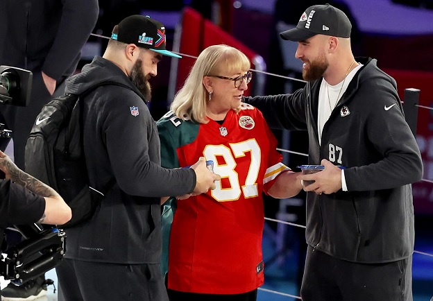 EXCLUSIVE: Donna Kelce flies into Cincinnati for Travis and Jason's live New Heights show... as fans get an early behind-the-scenes look at what they can expect tonight[ Trav and Jason Can't contain their joy to have their mom support them]