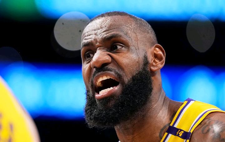 Breaking News: LeBron James might just have a 'heart attack' after seeing Savannah and grown up Zhuri show off their moves...see more