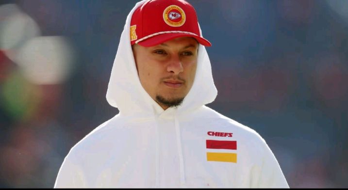 Breaking News: Patrick Mahomes waits eagerly as estranged brother hopes to hear name called in 2025 NFL Draft...see more