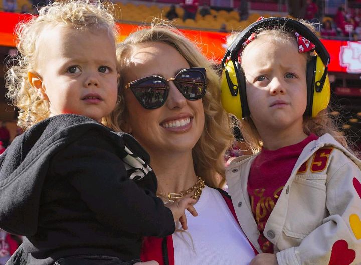 Breaking News: Brittany Mahomes’ toddler Bronze pouts on ‘best trip’ as Patrick smiles ear-to-ear...see more