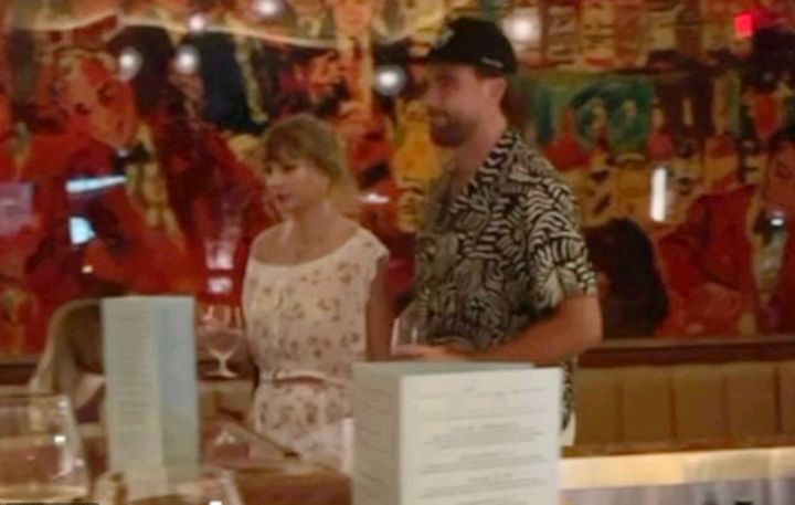 Breaking News: Taylor Swift's face says it all as she has cozy dinner with boyfriend Travis Kelce....see more